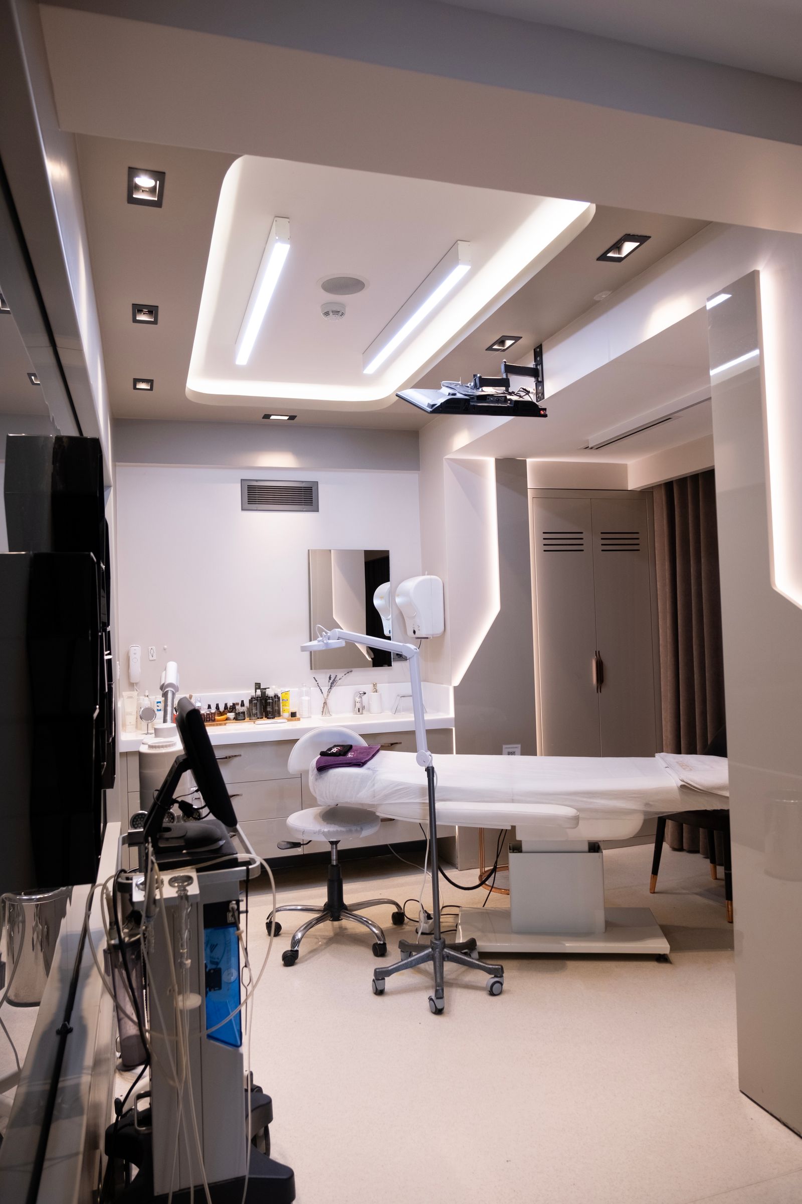 Aesthetic clinic treatment room in Business Bay, Dubai